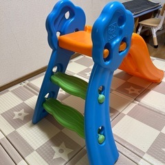 すべり台の画像