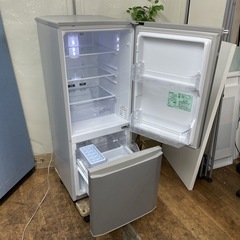 R465 ☀️ MITSUBISHI 2ドア冷蔵庫（146L / 右開き）18年製 MR-P15C ⭐ 動作確認済 ⭐ クリーニング済の画像
