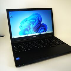 富士通 Windows11 15.6型ノートPC SSD + メ...