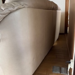 でっかいソファーの画像