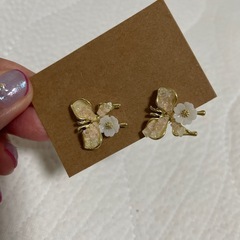 ピアスの画像
