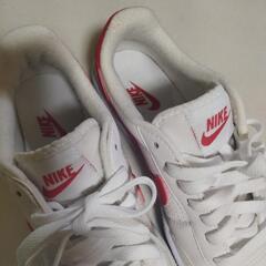 NIKEレディーススニーカー未使用の画像