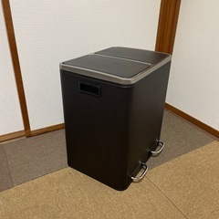 ゴミ箱の画像
