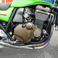美車!! 走行距離僅か13000キロ台 そのままツーリング行けます ☆ KAWASAKI ZRX1200R 2002年式 走行13000キロ台 ワイバーンマフラー 無事故 車検残り僅か ☆ リアキャリア等付属の画像