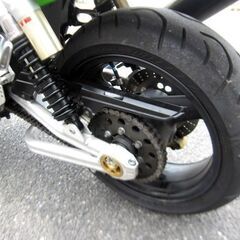 美車!! 走行距離僅か13000キロ台 そのままツーリング行けます ☆ KAWASAKI ZRX1200R 2002年式 走行13000キロ台 ワイバーンマフラー 無事故 車検残り僅か ☆ リアキャリア等付属の画像