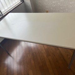 テーブル
