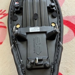 SV650/SV650X用バグスターレディシートブラック／シルバー 美品