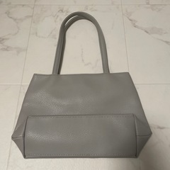 レザー調スモールトートバッグの画像