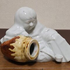 酒井田柿右衛門 有田焼 猩々 柿右衛門彫刻 レプリカ 白磁 陶器...