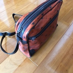 中古品Robe di Kappa のショルダーバッグ  とポーチの画像