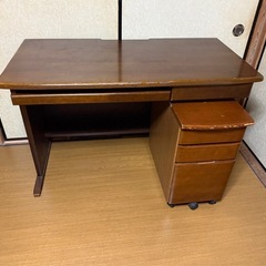 勉強机、学習机の画像