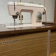 足踏みミシン(RICCAR) 中身一式かなりレアですの画像