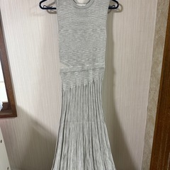 ロイヤルパーティ　服