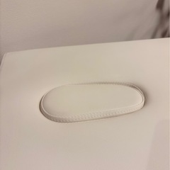 【美品】マッサージベッド 差し込み脚 有孔 ホワイト天板 スチールホワイト脚 長さ185×幅60×高さ55cm 整体 エステ 
の画像