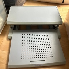 パソコンラック　収納
