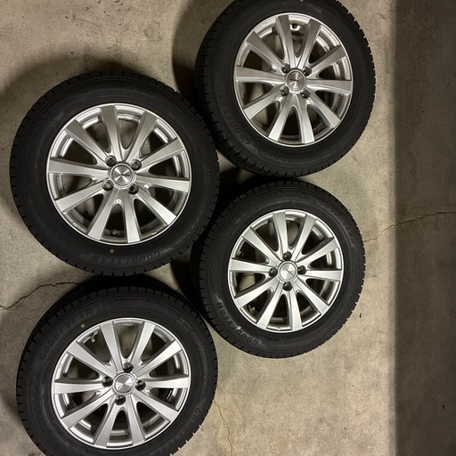 スタッドレスタイヤ