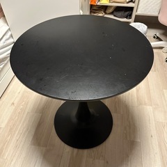 テーブル