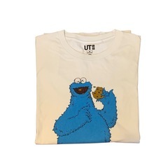 UNIQLO Kaws Sesame Street Tシャツ Lサイズの画像