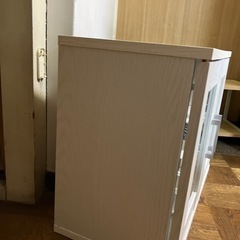 食器棚の画像
