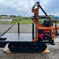日輪　林内車 ウインチ 8馬力　運搬車　荷台　吊り上げ　集材機　木材運搬車　林内作業車 クローラー　油圧　ガソリン 簡易始動動画ありの画像