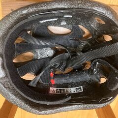 〔商談完了〕キッズ用 ヘルメット M/Lサイズ 56cm ～ 62cm 230g　ペンギン 水色 反射板付き 女の子の画像