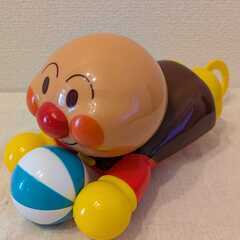 幼児向け玩具「アンパンマン　ハイハイおいかけっこ」