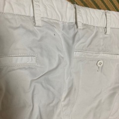 ユニクロ ホワイト ハーフパンツの画像
