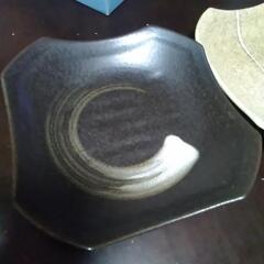 お皿2枚の画像