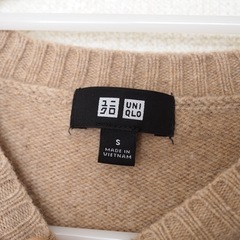 ユニクロ　セーター　ベージュ　レディース　Sの画像