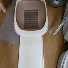大型オープンタイプ猫用トイレ 白茶の画像
