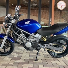 商談中❗️HONDA VTR250 MC33 キャブレター後期型　タコメーター付き　オールペイント　シート張り替え　リアルブレーキディスク新品交換　機関良好の画像
