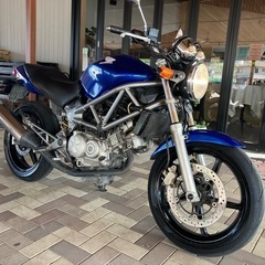 商談中❗️HONDA VTR250 MC33 キャブレター後期型　タコメーター付き　オールペイント　シート張り替え　リアルブレーキディスク新品交換　機関良好の画像