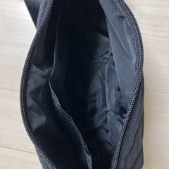【美品】ユニクロ　ラウンド　ショルダーバッグの画像