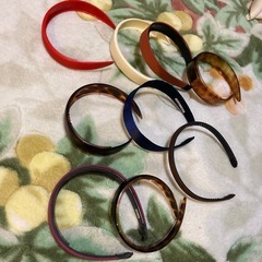 2つで100円　カチューシャ　沢山あります