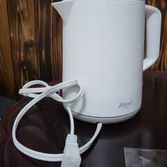 電気ケトル　ホワイト