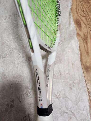 ヨネックス ブイコア YONEX VCORE 98 2024 グリップ2