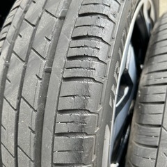 ホンダN-BOX純正アルミとタイヤ4本セット
の画像