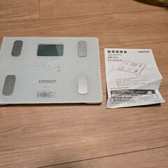 OMRON　オムロン　体重計