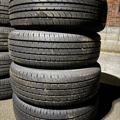 205/60R16 夏タイヤ　ほぼ新品じゃないの⁉️