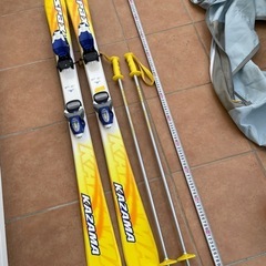 子供用スキーの画像