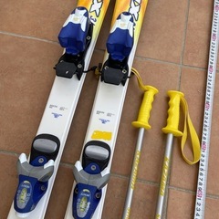 子供用スキーの画像