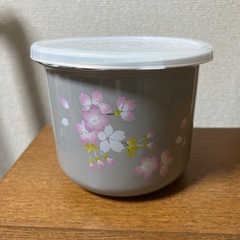 ホーローキャニスター　新品　宇野千代