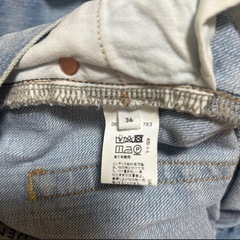 デニムパンツの画像