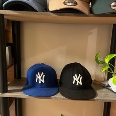 NEW ERA 青、黒、子供用キャップ