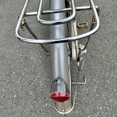 お買い得品❣軽量アルミ・オートライト・内装3段変速26インチシティ