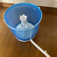 手まわし洗濯機の画像