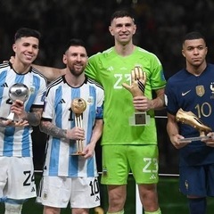 大阪でサッカー好き募集。
