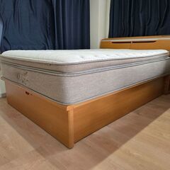 ダブルベッド収納付き