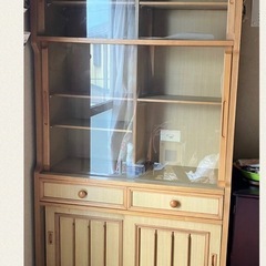 本棚、食器棚、飾り棚