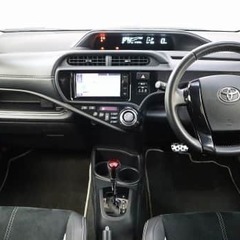 【自社ローン対象】トヨタ　アクア　メモリーナビ　ハーフレザーシート　エアロ　 バックカメラの画像